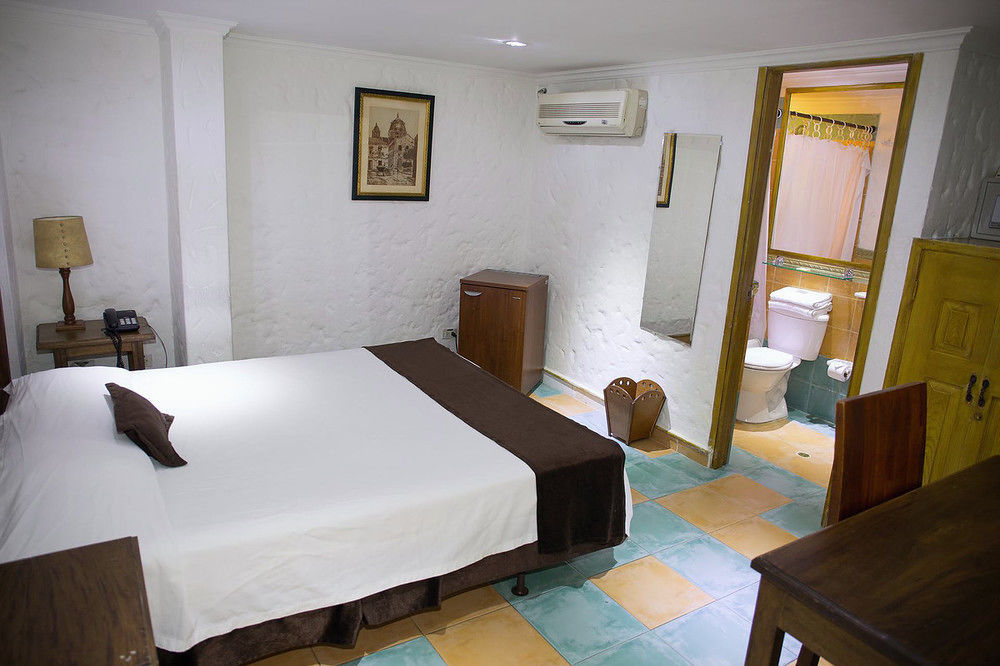 Ayenda 1223 Porton De La 10 Hotell Medellín Exteriör bild