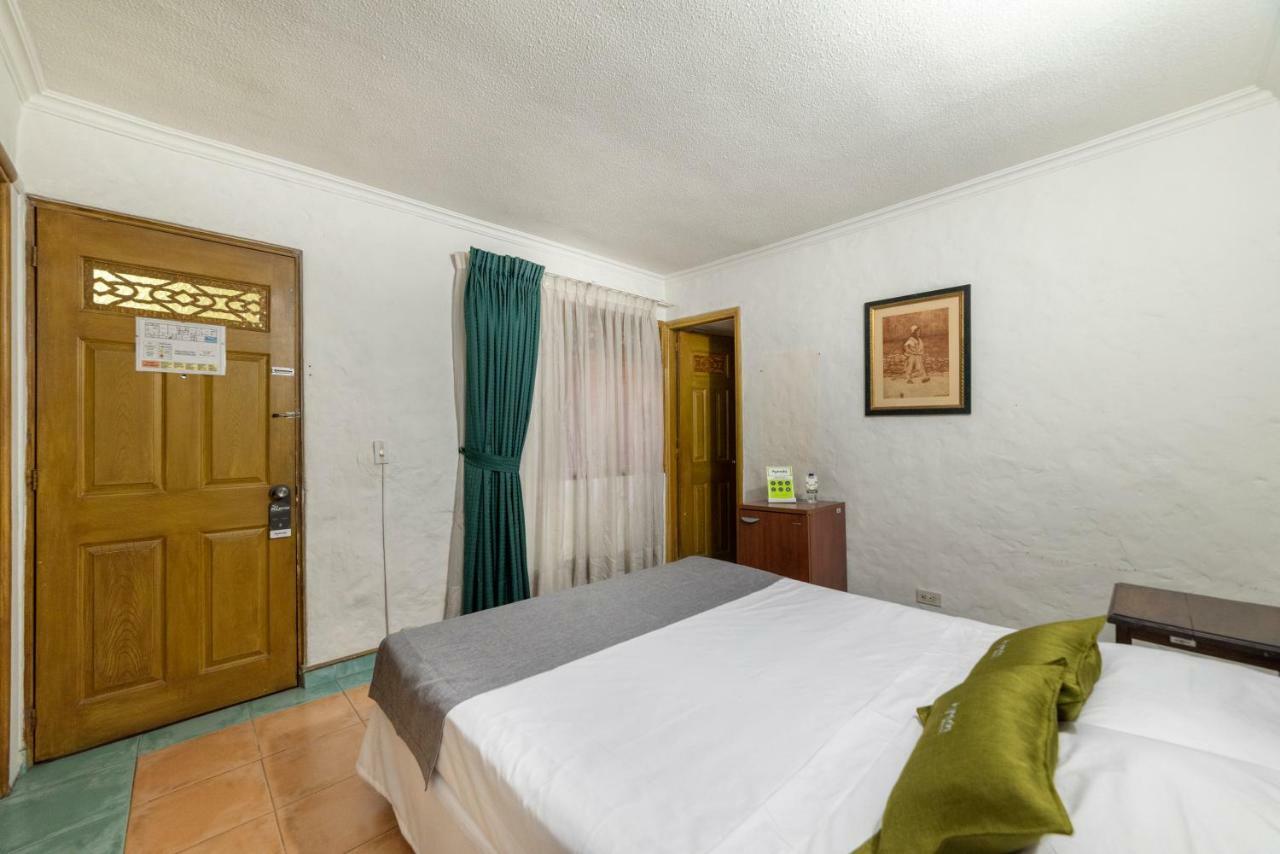 Ayenda 1223 Porton De La 10 Hotell Medellín Exteriör bild