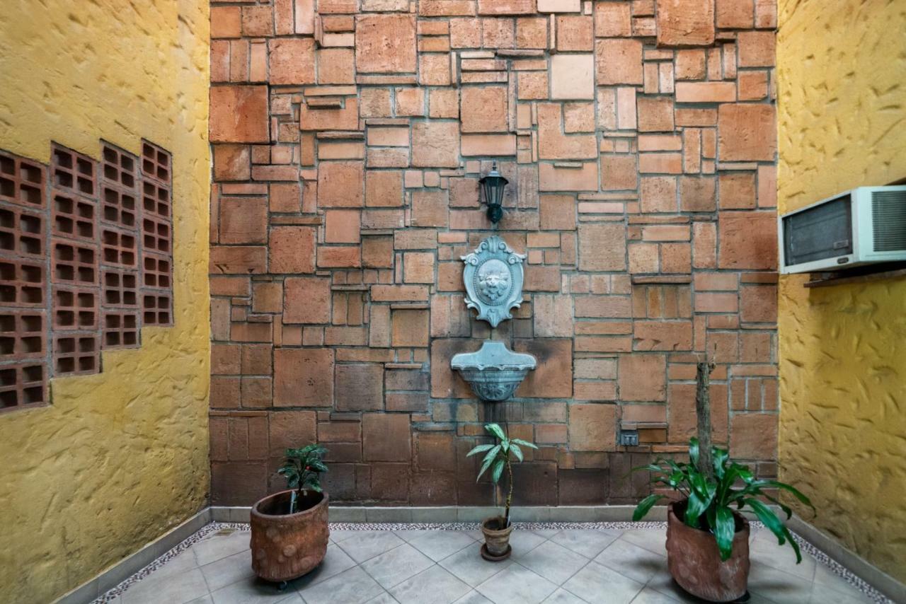 Ayenda 1223 Porton De La 10 Hotell Medellín Exteriör bild