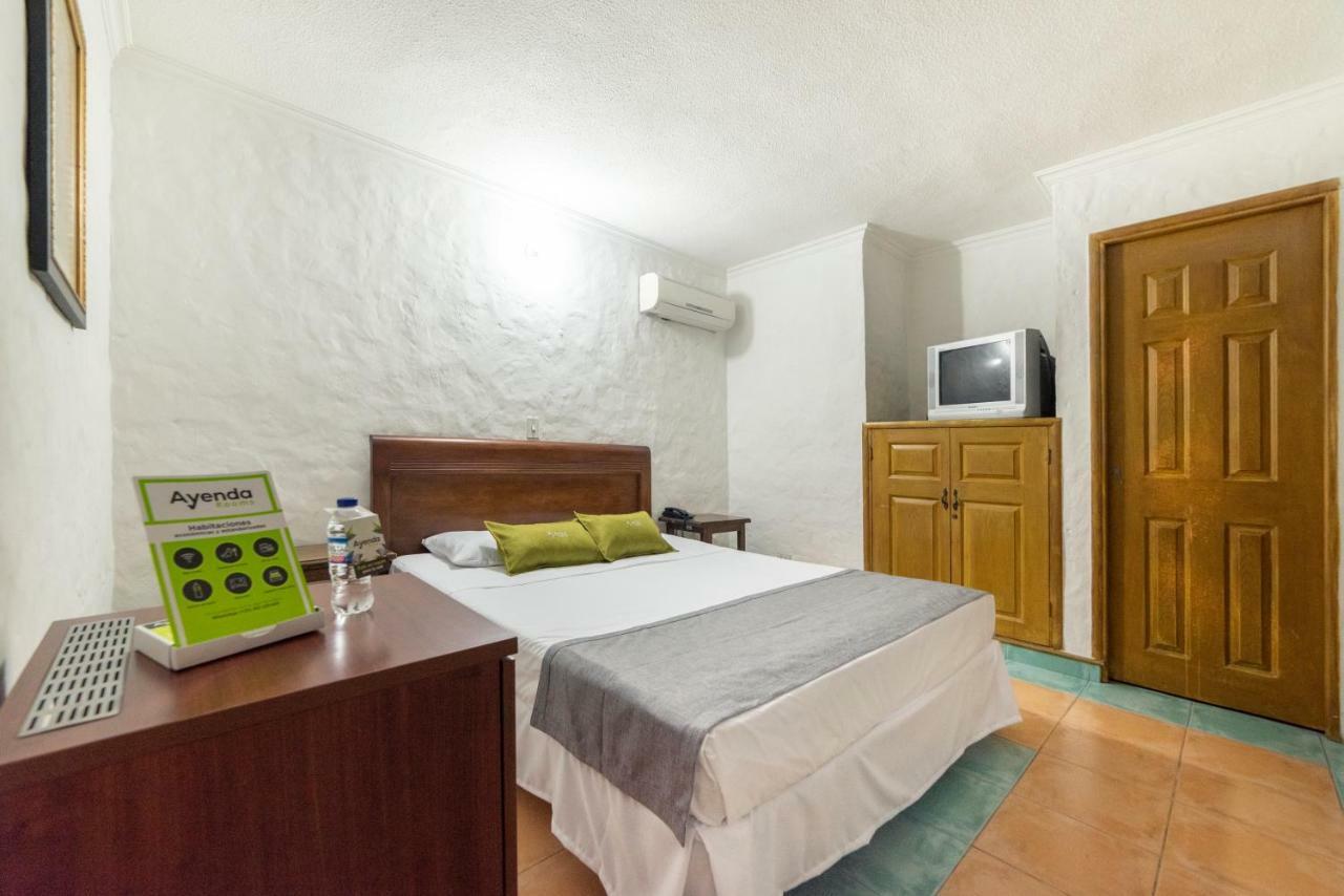 Ayenda 1223 Porton De La 10 Hotell Medellín Exteriör bild